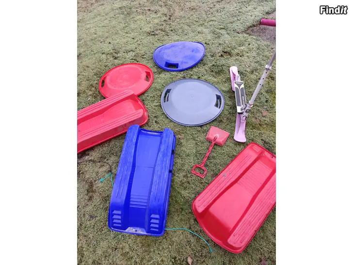 Säljes Pulkor i olika former