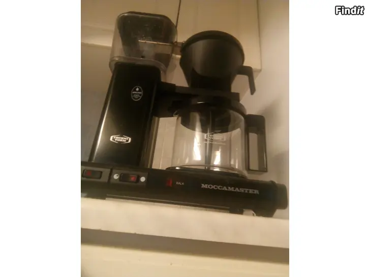 Myydään Musta Moccamaster kahvinkeitin