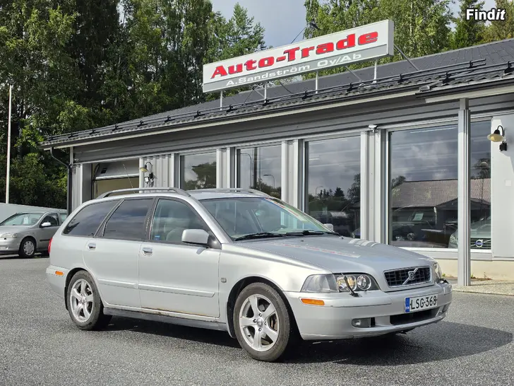 Säljes VOLVO V40 1.8 Classic 266tkm -04 bra Säljes VOLVO V40 1.8 Classic 266tkm -04 bra