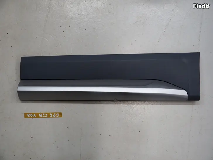 Myydään Audi Q5 18-20 oven lista taka vasen Door Molding Trim Rear Left 80A853969