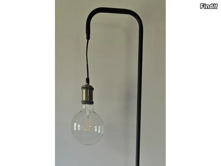 Säljes Golvlampa