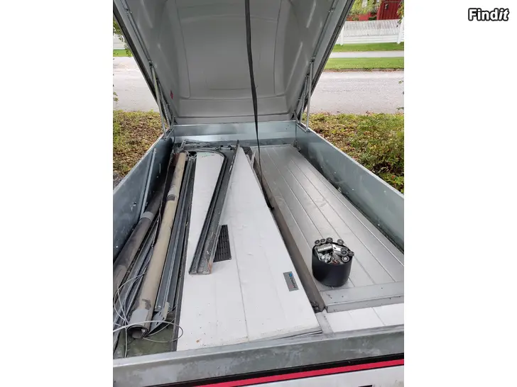 Säljes Garagedörr