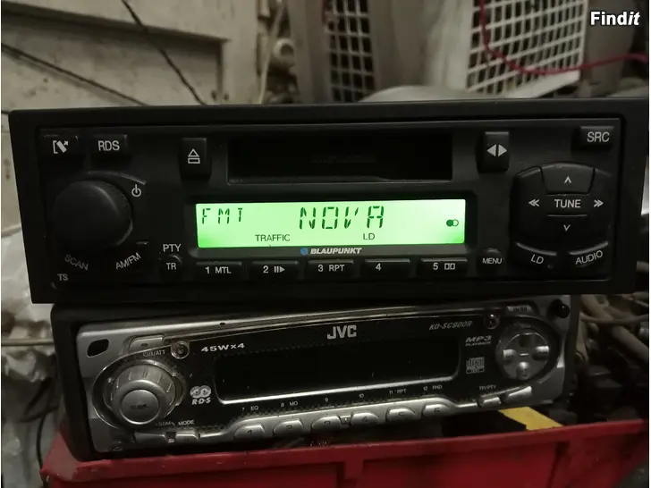 Säljes Blaupunkt autoradio kasettisoittimella