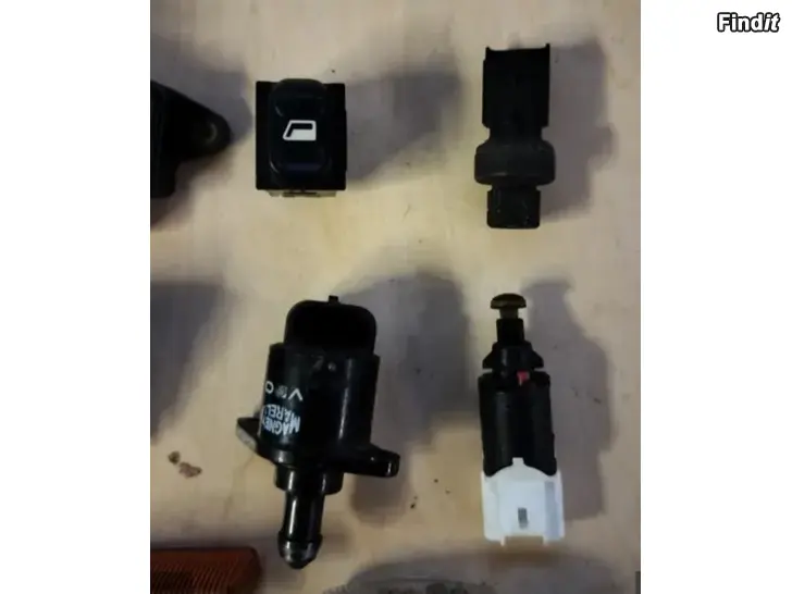 Myydään Lasinnostin kytkin ilmastoinninpainekytkin jarruvalonkatkaisia