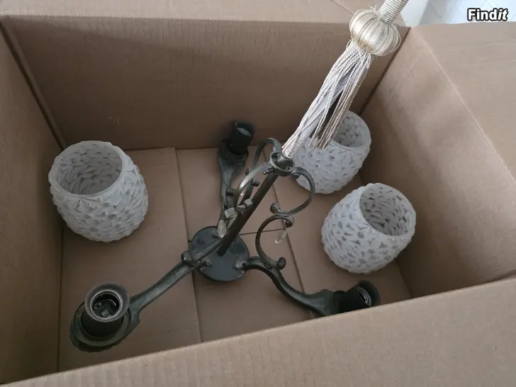 Säljes Gammal lampa