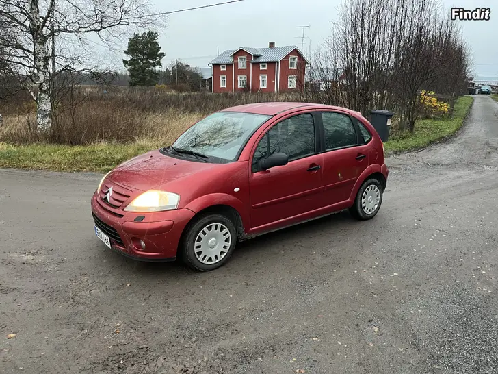 Myydään Citroën C3 1.4i -05 kats. 4/27