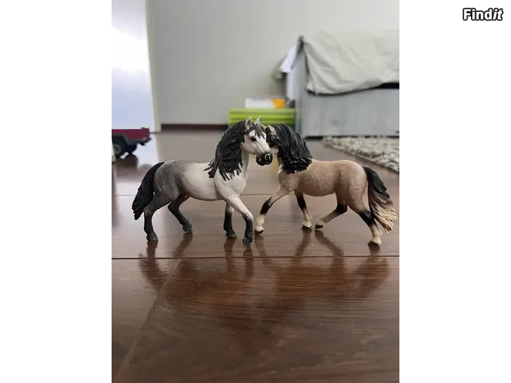 Säljes 2 Schleich hästar