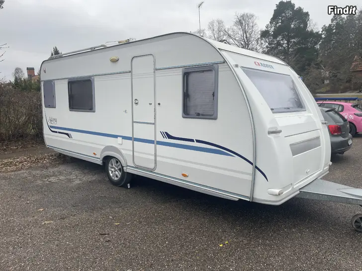 Säljes Adria adora 542 Lbäddar bes Fukttestad