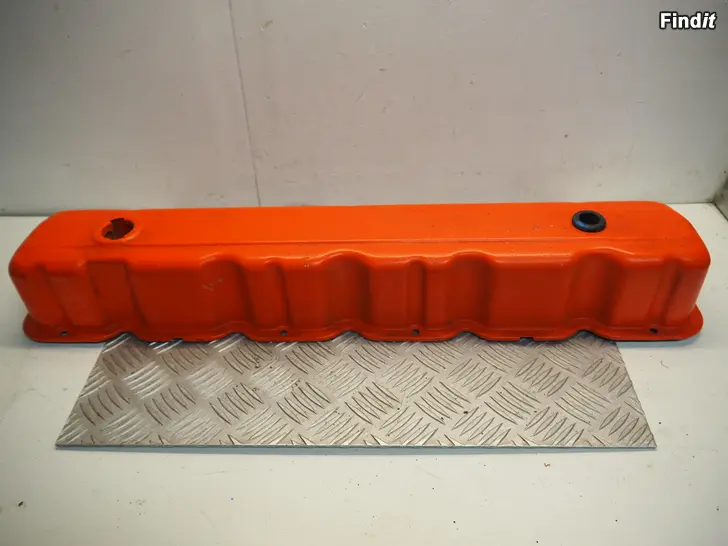 Myydään Volvo Penta 3.0 GL 69-79 venttiilikoneiston kansi AQ170 AQ165