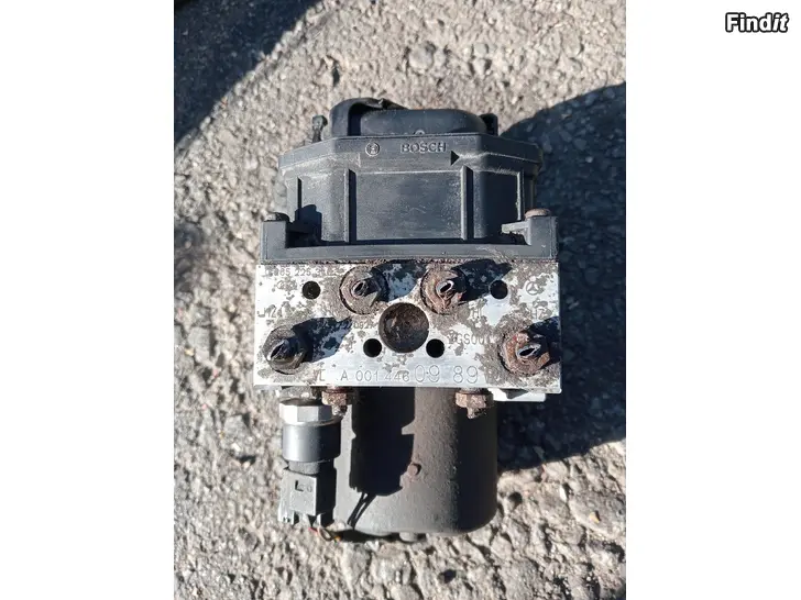 Myydään MB Vito 2006 ABS-yksikkö A0014460989
