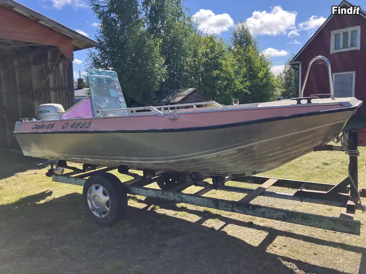 Säljes Buster RS 40 hp Honda