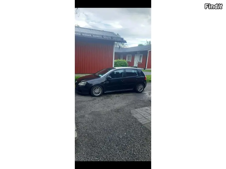 Myydään Volkswagen Golf 1.6 bensa manuaali vm 2004