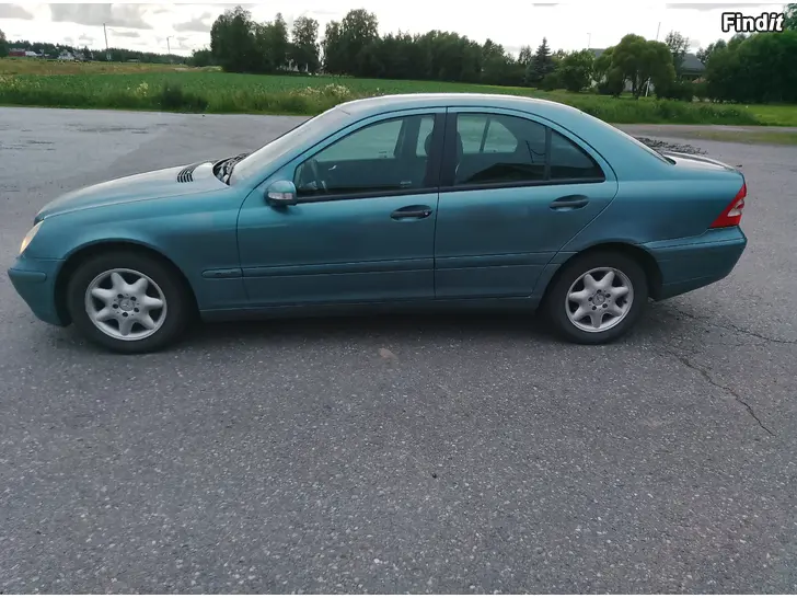 Myydään Mercedes c200 diesel manuaali