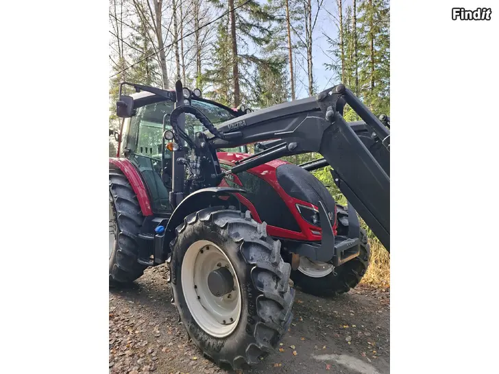 Myydään Valtra A104 etukuormaajalla,vähän käytetty 360h