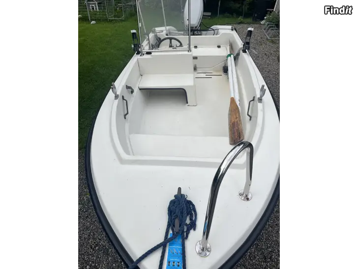 Säljes Lami 405RX + Johnson 20 i bra skick