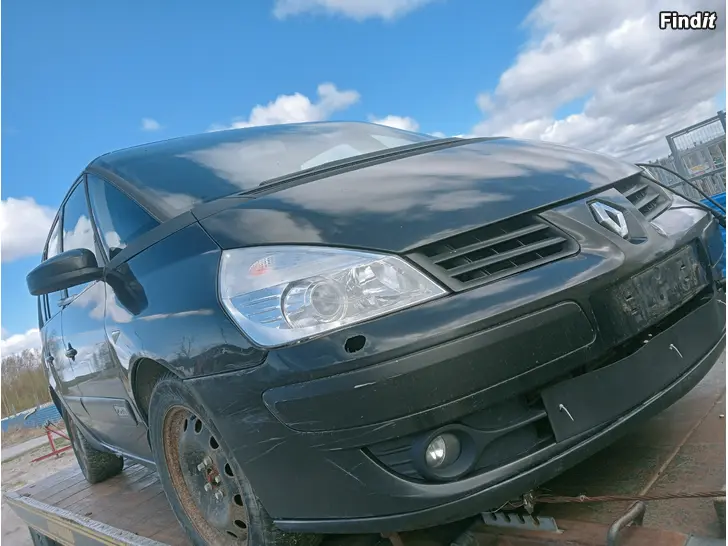 Myydään Renault Grand Espace 2,0 DCi  manuaali  2007 varaosina