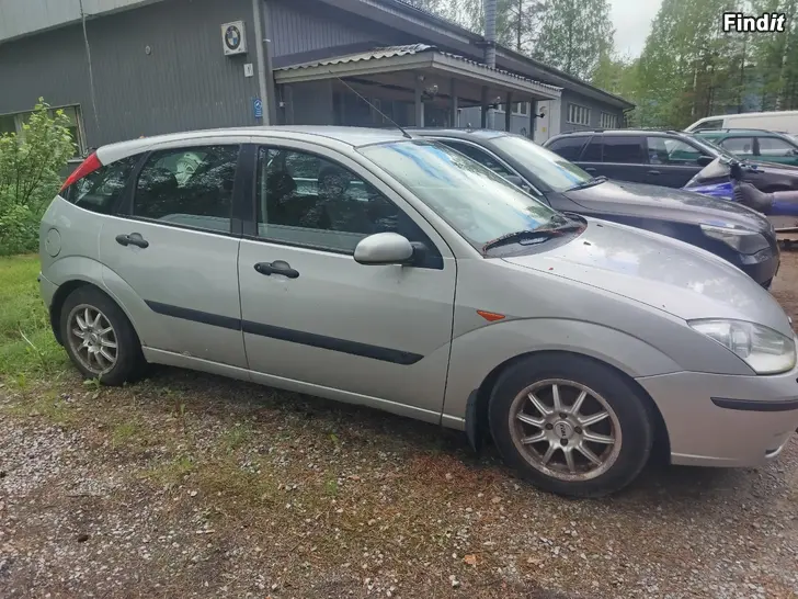 Myydään Ford Focus 1.6 16v - 02