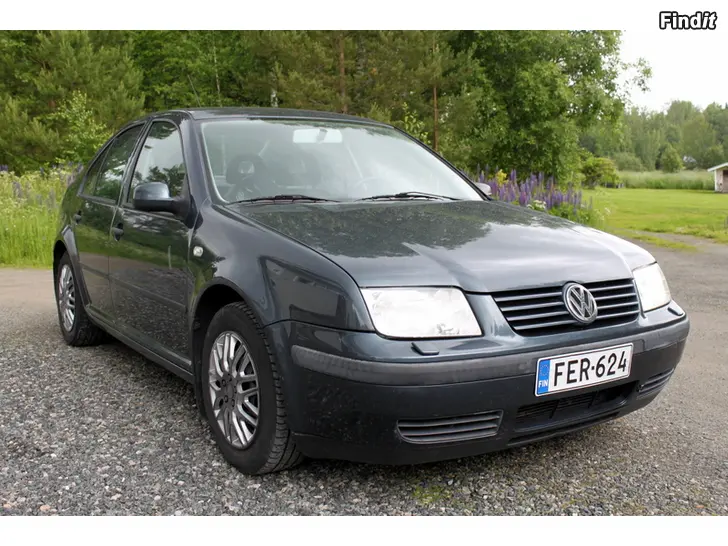 Myydään Juuri katsastettu ja huollettu asiallinen Volkswagen Bora 1.6 16V
