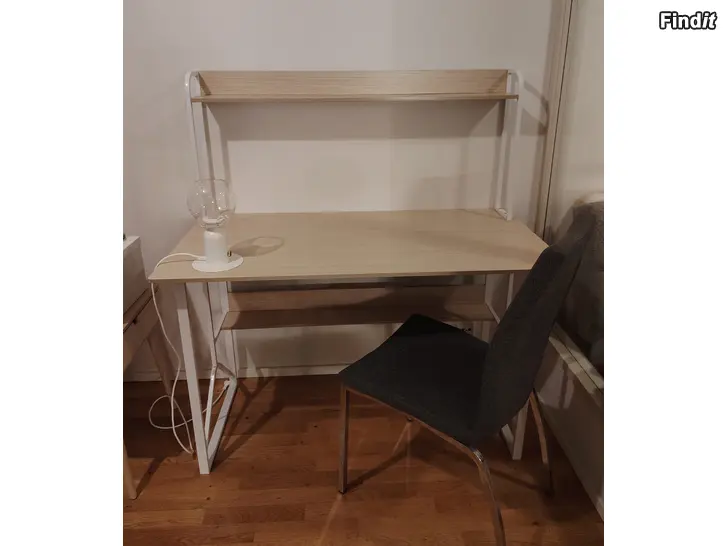 Myydään Työ/koulupöytä