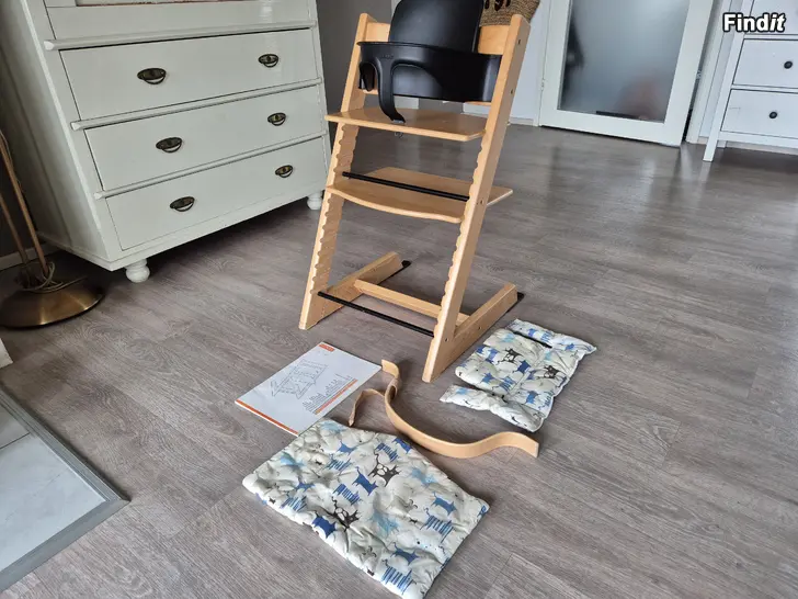 Säljes Stokke Tripp Trapp + baby set