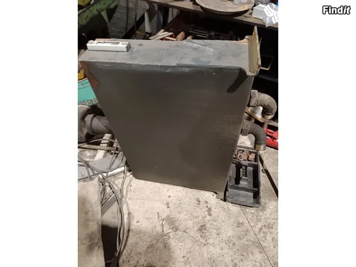 Säljes Oljetank till kipp