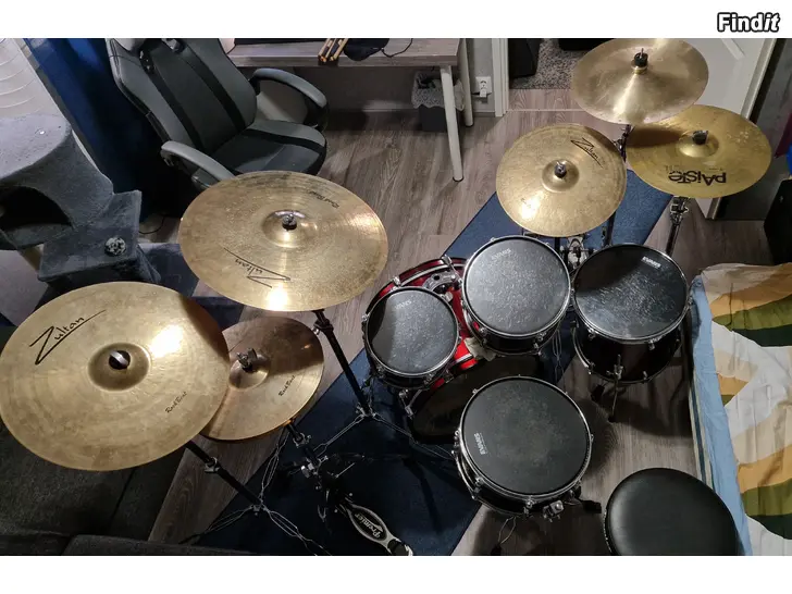 Myydään Premier made in england rummut