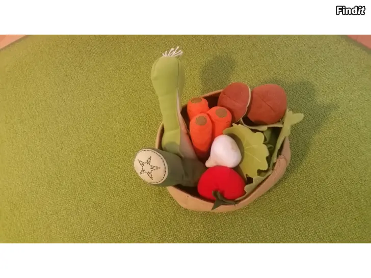Myydään Ikea Duktig leikkivihannekset 14 osaa  -hinta 8e