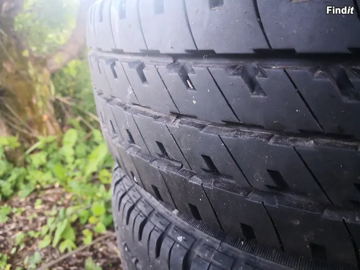 Säljes Fälgar + däck till Toyota HIace
