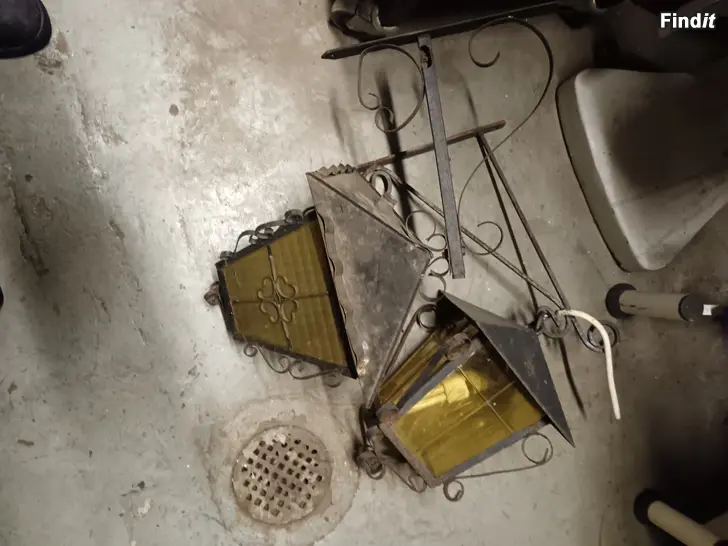 Säljes Gammeldags utelampor