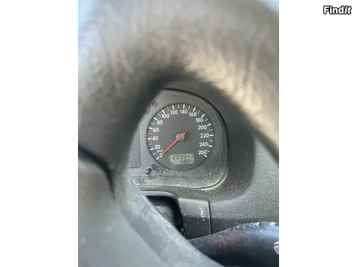 Säljes Volkswagen Golf 1,6 bensin
