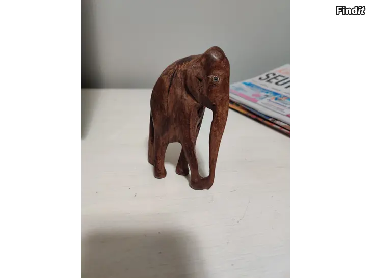 Myydään Puinen norsu patsas