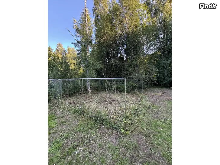 Myydään Teräksinen häkki