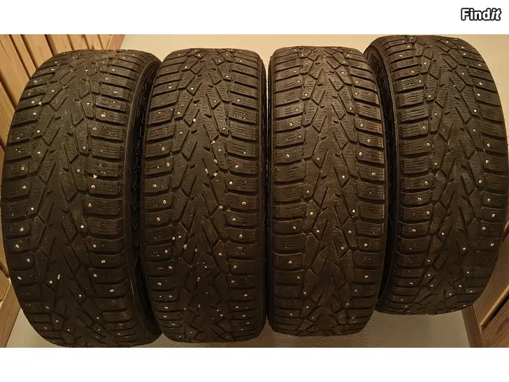 Myydään Nokian Hakkapeliitta 7suv Renkaat Nastarenkaat 215/65 R16