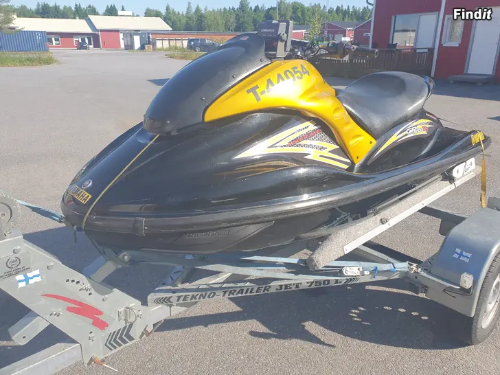 Myydään yamaha 1300 gp vesijetti + traileri