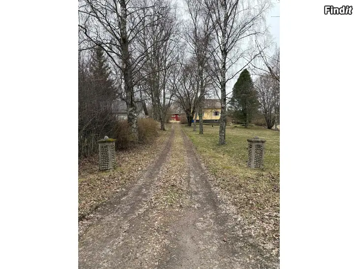 Uthyres Uthyres egnahemshus i Böle, inklusive stor gård i Böle