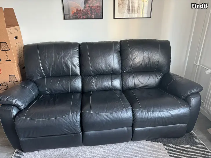 Säljes Svart lädersoffa