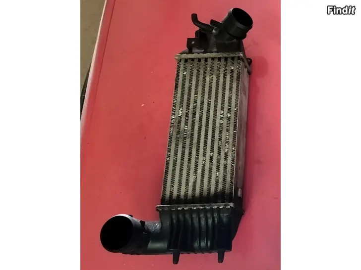 Myydään Välijäähdytin