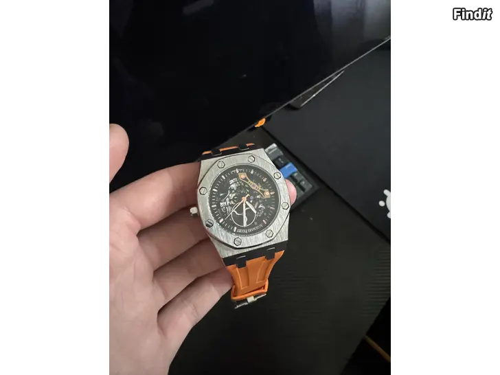 Myydään Skeleton watch