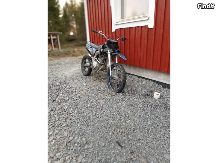 Myydään Xmoto 250cc