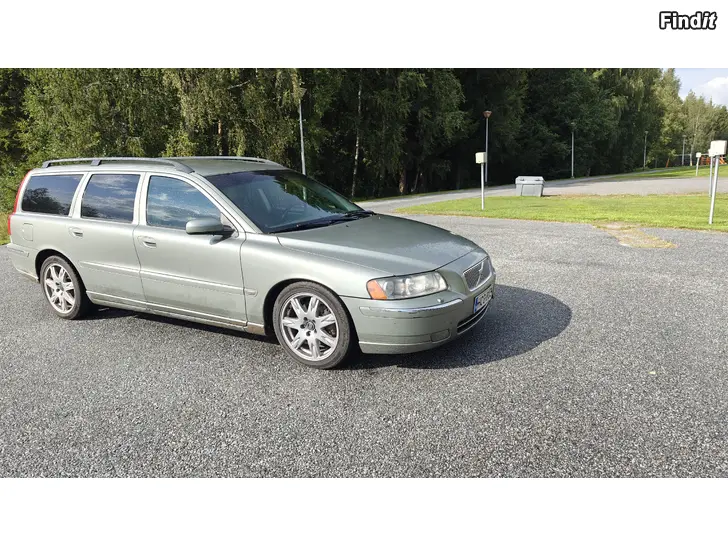 Myydään Volvo v70 2,5t