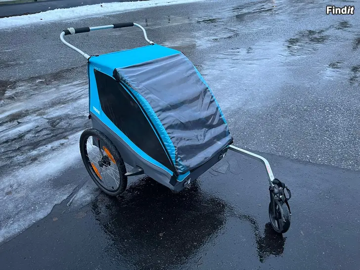 Säljes Thule Coaster XT - cykelvagn för 2 barn