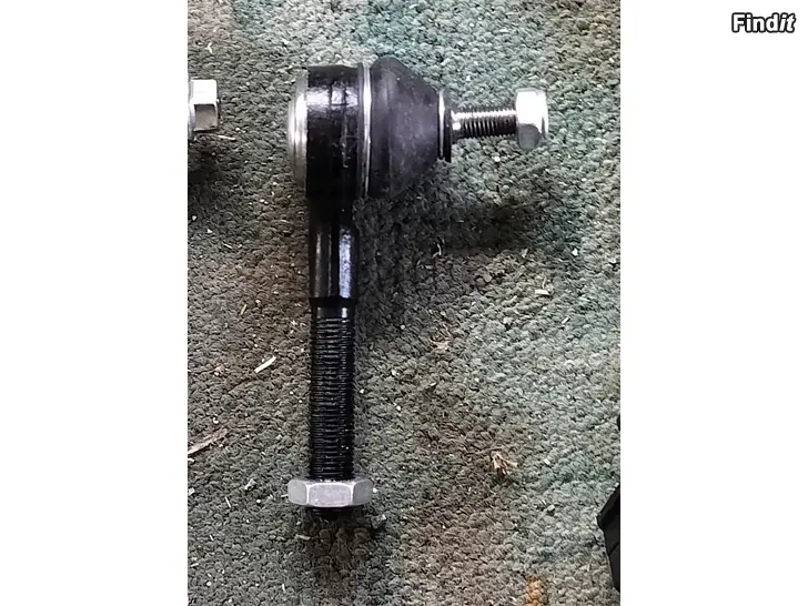 Myydään Raidetangon pää vasen