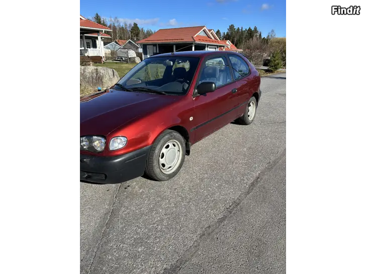 Myydään Toyota Corolla 1.4vvt 2000