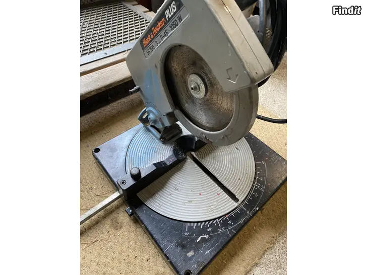 Myydään Black  Decker Plus jiirisirkkeli
