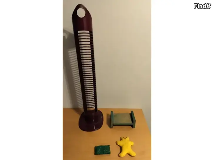 Myydään Kissa pikku kuu CD teline