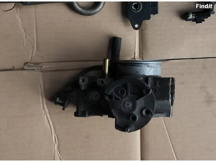 Myydään Kaasuläpäkotelo Peugeot