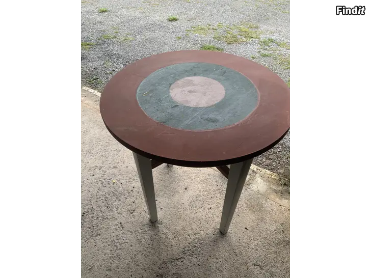 Säljes runt bord
