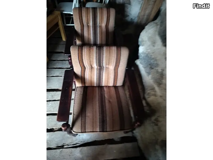 Säljes Soffa och 2 fåtöljer