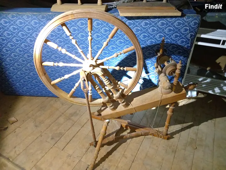 Säljes Spinnrock, härvel, trådställningar