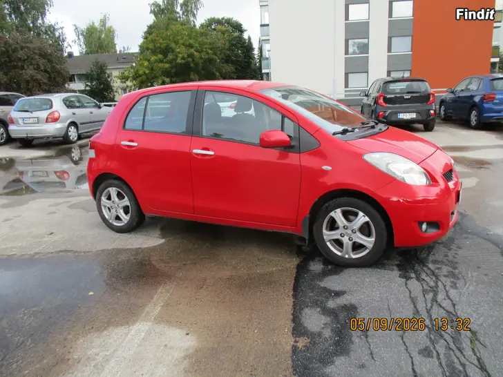 Säljes TOYOTA YARIS 2011 153500km i toppskick